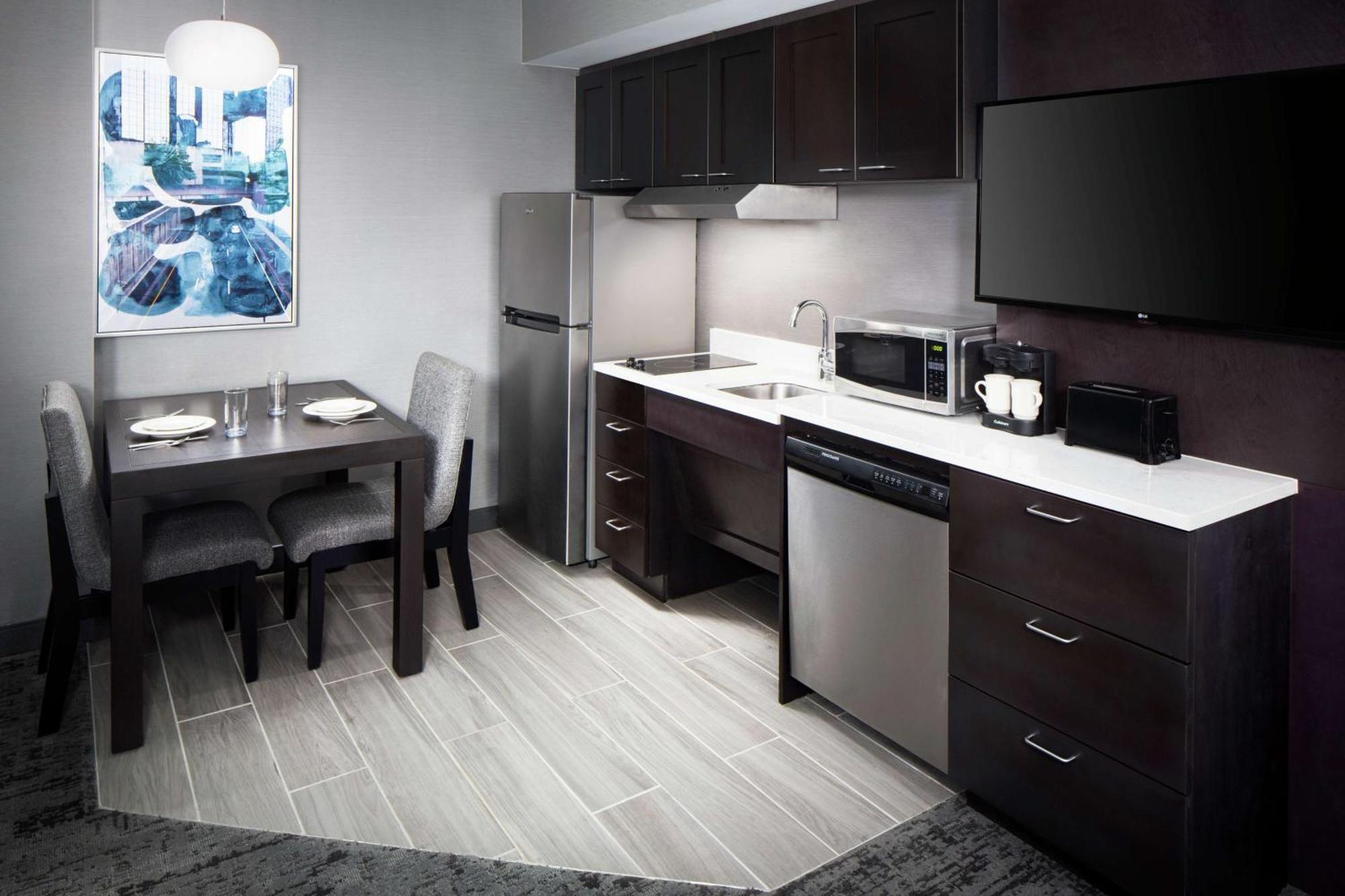Suite with Two Double Beds - Mobility Access/Non-Smoking