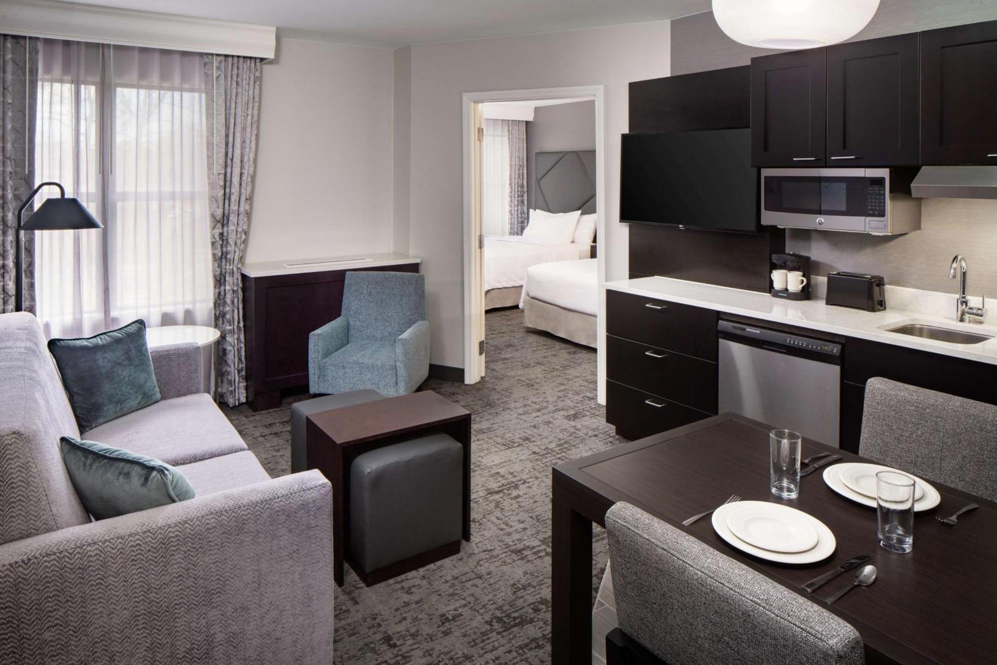 One Bedroom Suite with Two Double Beds - Non-Smoking