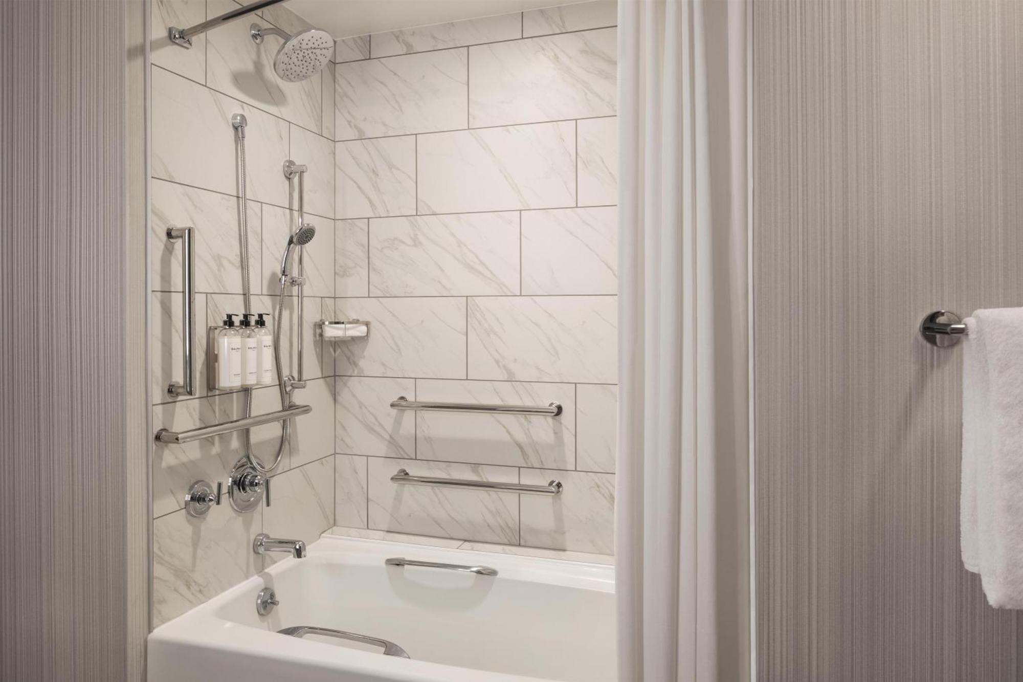 Queen Room Two Queen Beds Accessible Tub