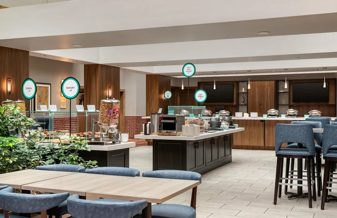 Embassy Suites By Hilton Atlanta At Centennial Olympic Park-1