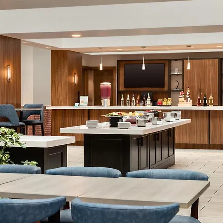 Embassy Suites By Hilton Atlanta At Centennial Olympic Park-3